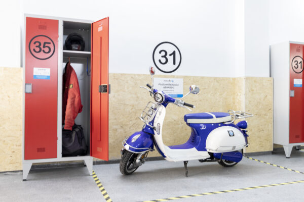 mimotoparking 1 600x400 - 10 recomendaciones para aparcar tu moto en Madrid Central