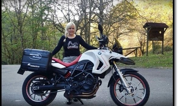 sonia2 585x350 1 - Sonia Barbosa: vuelta al mundo en moto en solitario y en plena pandemia